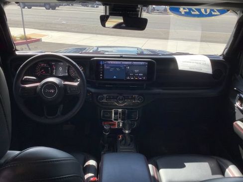 Used 2024 Jeep Wrangler Unlimited Rubicon w/ Technology Group AWD/4WD image 6