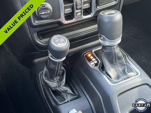 Used 2024 Jeep Wrangler High Altitude AWD/4WD image 33