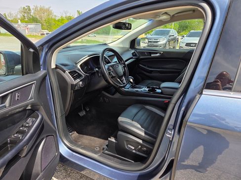 Used 2018 Ford Edge SEL w/ Equipment Group 201A AWD/4WD image 11