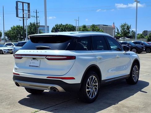Used 2022 Lincoln Corsair FWD image 2