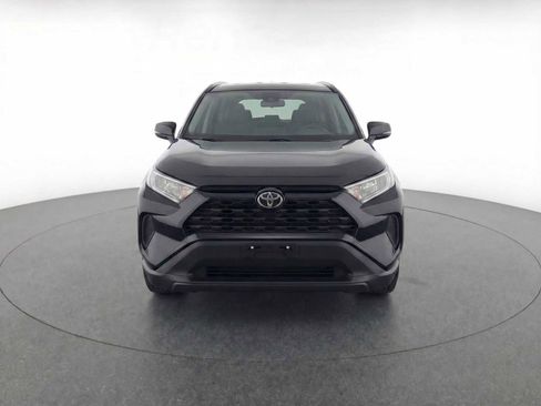 Used 2025 Toyota RAV4 XLE image 2
