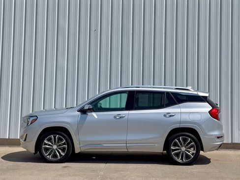 Used 2019 GMC Terrain Denali AWD/4WD image 3