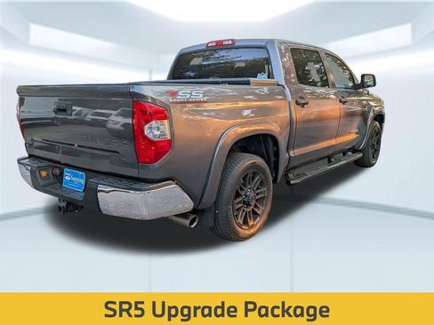 Used 2016 Toyota Tundra SR5 w/ SR5 Upgrade Package image 5