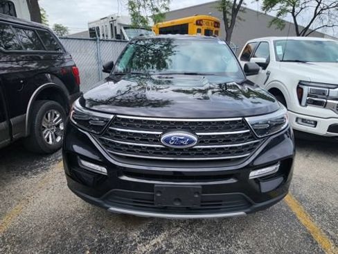 Used 2023 Ford Explorer XLT w/ Equipment Group 202A AWD/4WD image 7