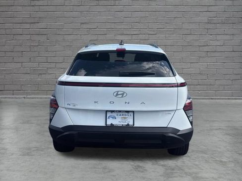 Used 2025 Hyundai Kona SEL AWD/4WD image 6