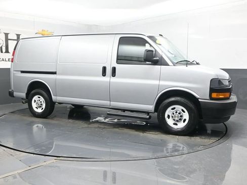 Used 2024 Chevrolet Express 3500 image 6