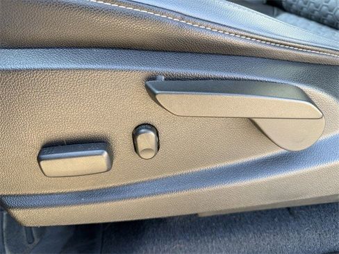 Used 2020 Chevrolet Colorado Z71 image 25