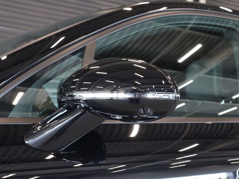 Certified 2026 Porsche Macan AWD/4WD image 26