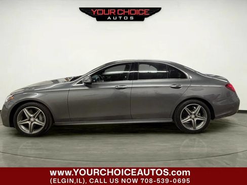 Used 2017 Mercedes-Benz E 300 4MATIC image 2