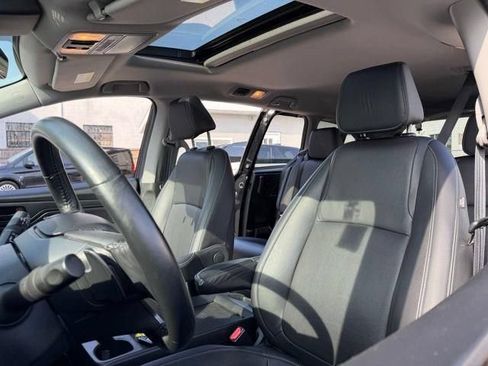 Used 2023 Honda Odyssey EX-L image 24