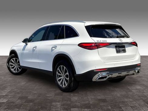 Used 2026 Mercedes-Benz GLC 300 4MATIC image 4