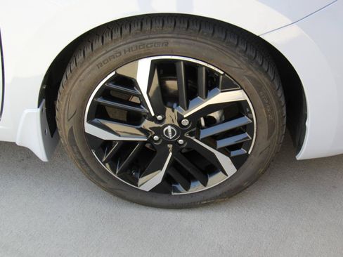 Used 2024 Nissan Versa SR w/ Trunk Package FWD image 29