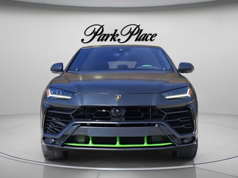 Used 2021 Lamborghini Urus Base image 9