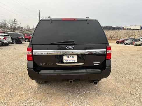 Used 2015 Ford Expedition Platinum image 4
