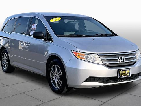 Used 2013 Honda Odyssey EX image 3