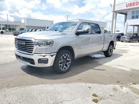 Used 2025 RAM 1500 Laramie AWD/4WD image 2