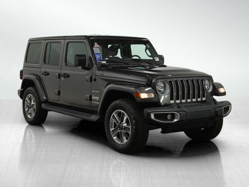 Used 2019 Jeep Wrangler Unlimited Sahara w/ Uconnect 4C Nav & Sound Group image 8