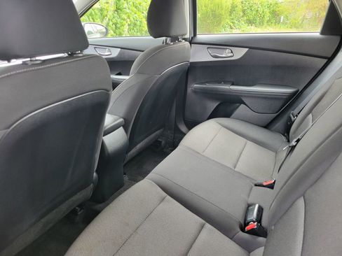 Certified 2024 Kia Forte LXS FWD image 6