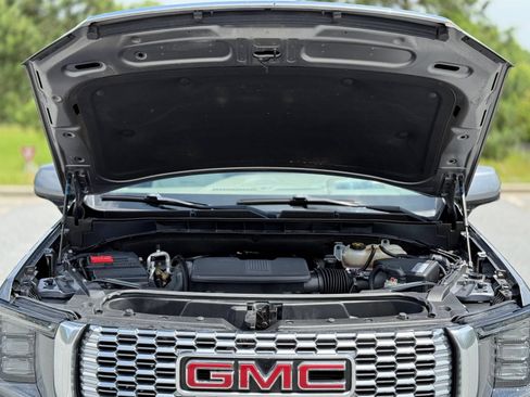 Used 2021 GMC Yukon XL Denali w/ Denali Ultimate Package AWD/4WD image 50