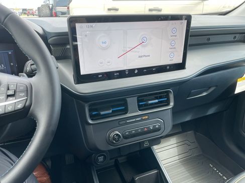 New 2025 Ford Maverick Lobo image 10