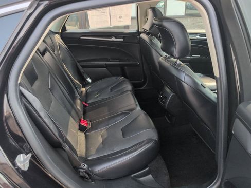 Used 2019 Ford Fusion Titanium AWD/4WD image 12
