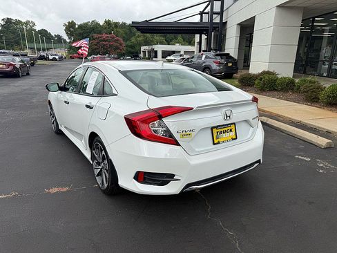 Used 2020 Honda Civic Touring image 4