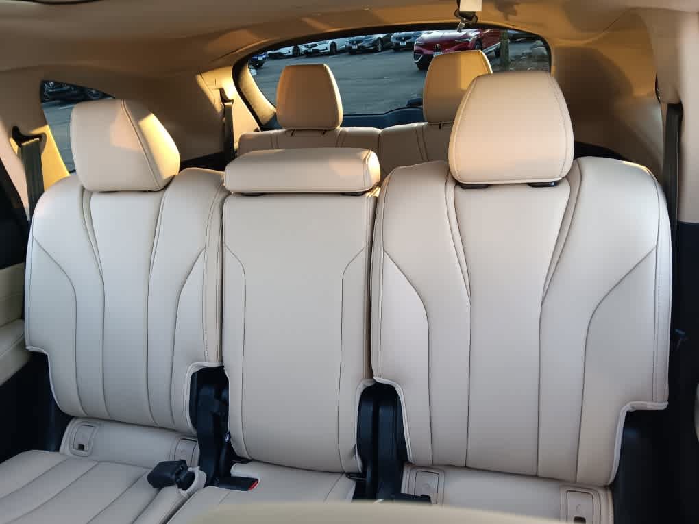 Used 2026 Acura MDX SH-AWD image 13