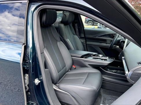 Used 2024 Cadillac Lyriq Sport w/ LPO, Floor Liner Package AWD/4WD image 6