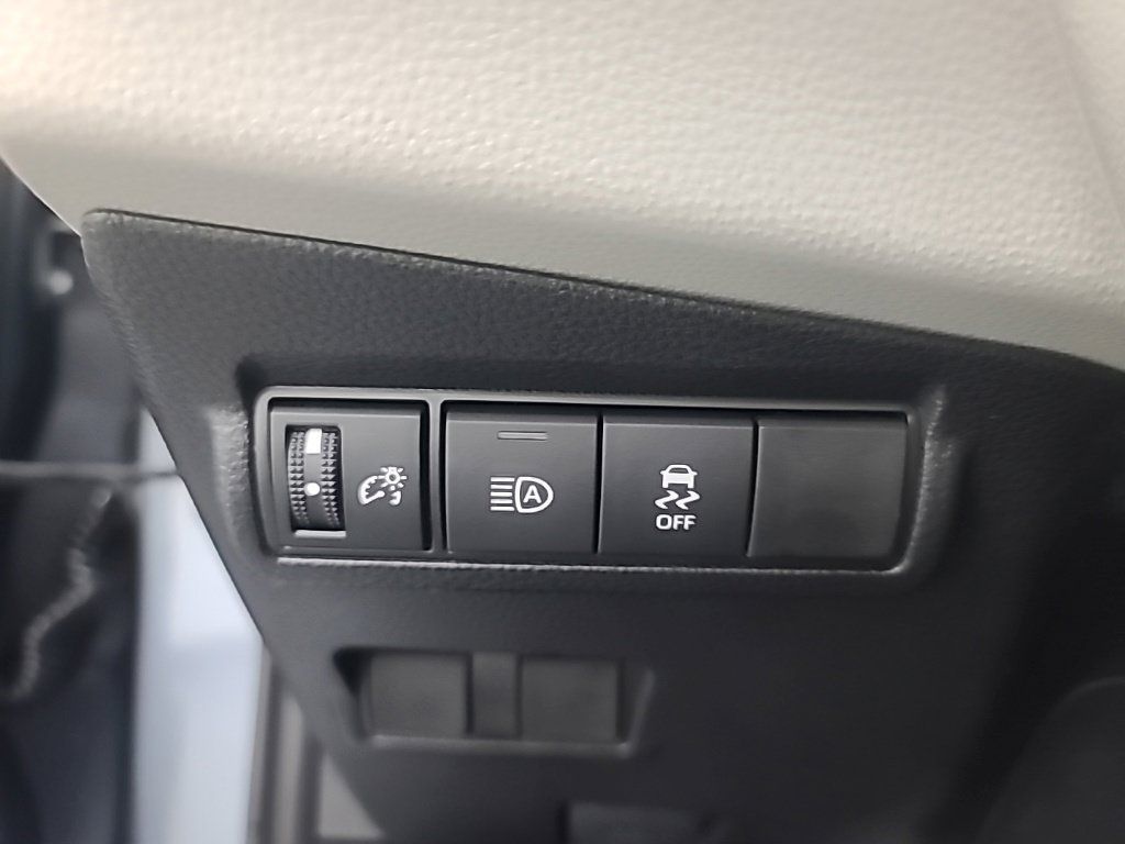 Used 2026 Toyota Corolla Cross L AWD/4WD image 27