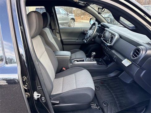 Used 2022 Toyota Tacoma SR5 image 9