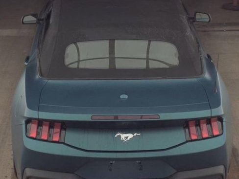 Used 2026 Ford Mustang Premium image 4