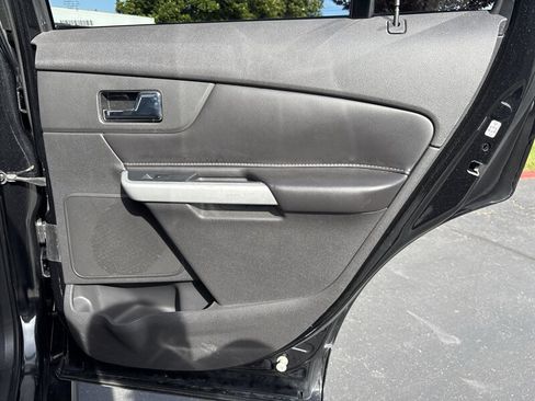 Used 2013 Ford Edge Sport w/ Driver Entry Pkg FWD image 29