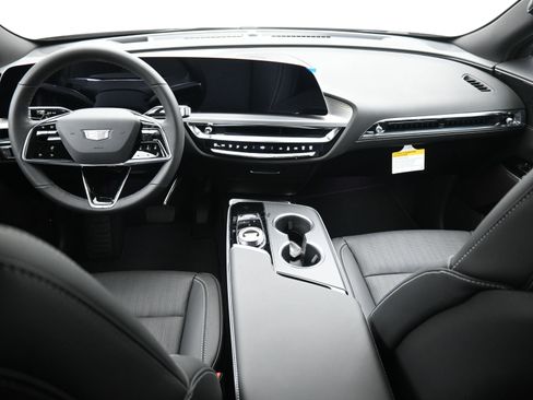 New 2025 Cadillac Lyriq Sport image 10