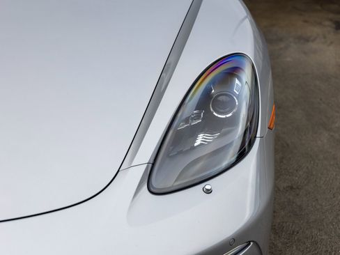 Used 2018 Porsche 718 Cayman S image 16