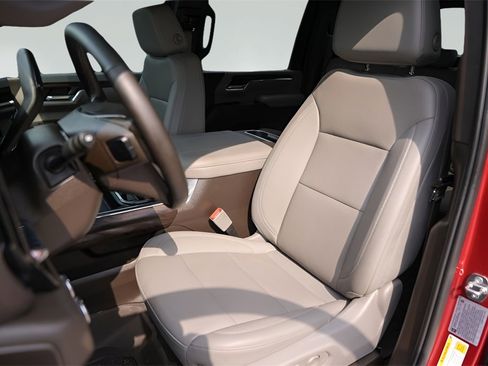 Used 2024 GMC Sierra 3500 SLT w/ SLT Premium Package image 10