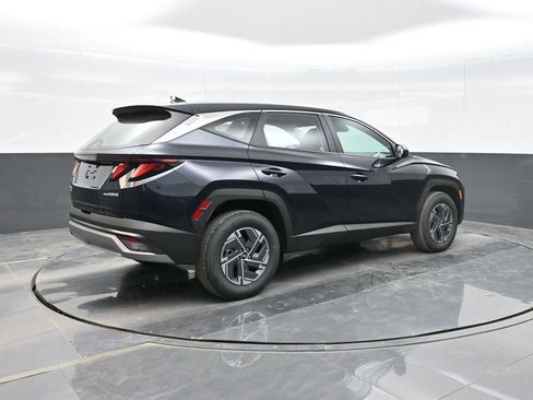 New 2026 Hyundai Tucson Blue SE image 7