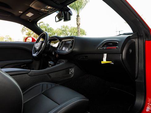 Used 2023 Dodge Challenger SRT Hellcat image 23