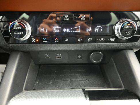 Used 2022 Mitsubishi Outlander SEL image 16