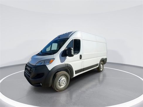 New 2026 RAM ProMaster 2500 w/ Convenience Group image 4