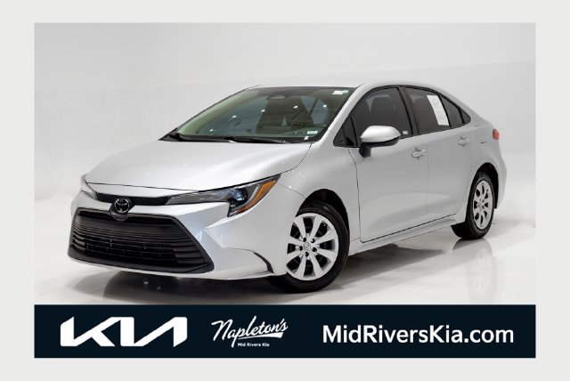 Used 2026 Toyota Corolla LE FWD image 1