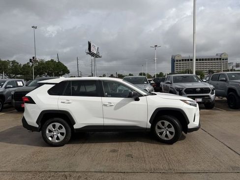 Used 2025 Toyota RAV4 LE image 4