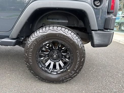 Used 2017 Jeep Wrangler Unlimited Sport w/ Quick Order Package 24S image 10