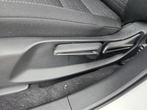 New 2026 Honda HR-V LX image 24