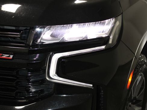 Used 2023 Chevrolet Suburban Z71 w/ Luxury Package image 58