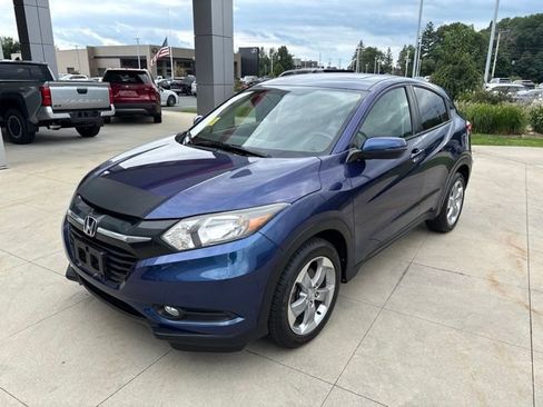 Used 2017 Honda HR-V EX image 3