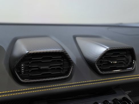 Used 2024 Lamborghini Huracan EVO image 53