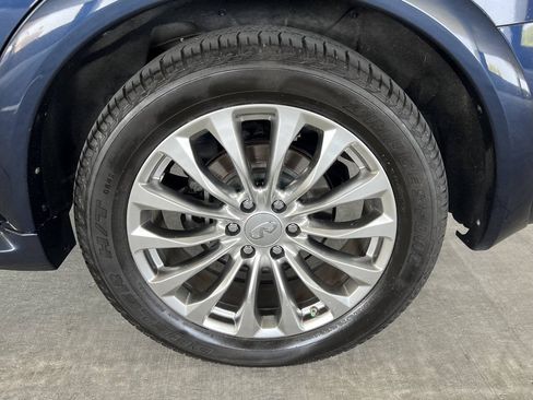 Used 2017 INFINITI QX80 4WD w/ Driver Assistance Package image 24