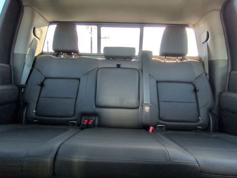 Used 2022 Chevrolet Silverado 2500 LTZ w/ LTZ Convenience Package image 5