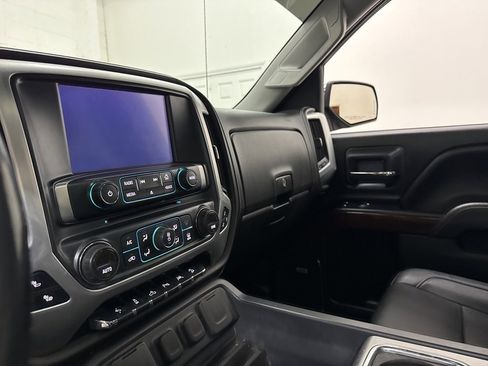 Used 2018 GMC Sierra 1500 SLT image 31