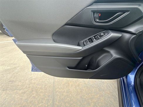 Used 2025 Subaru Crosstrek 2.0i Premium image 13